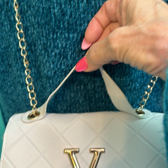 Small faux leather handbag 
*Approx. ブx5
*Gold removable chain - Picture 3 of 6